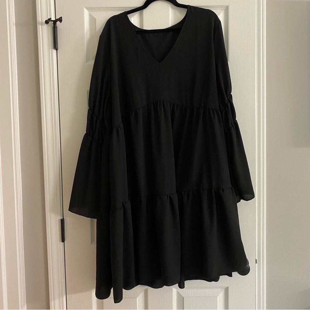 Shein Curve 4x Black Bell sleeve dress